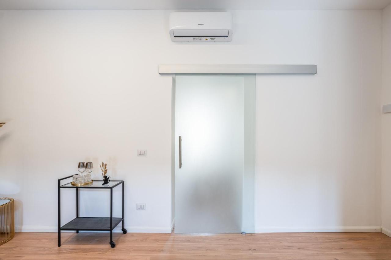 Bilocale Moderno - City Center Milano Eksteriør bilde