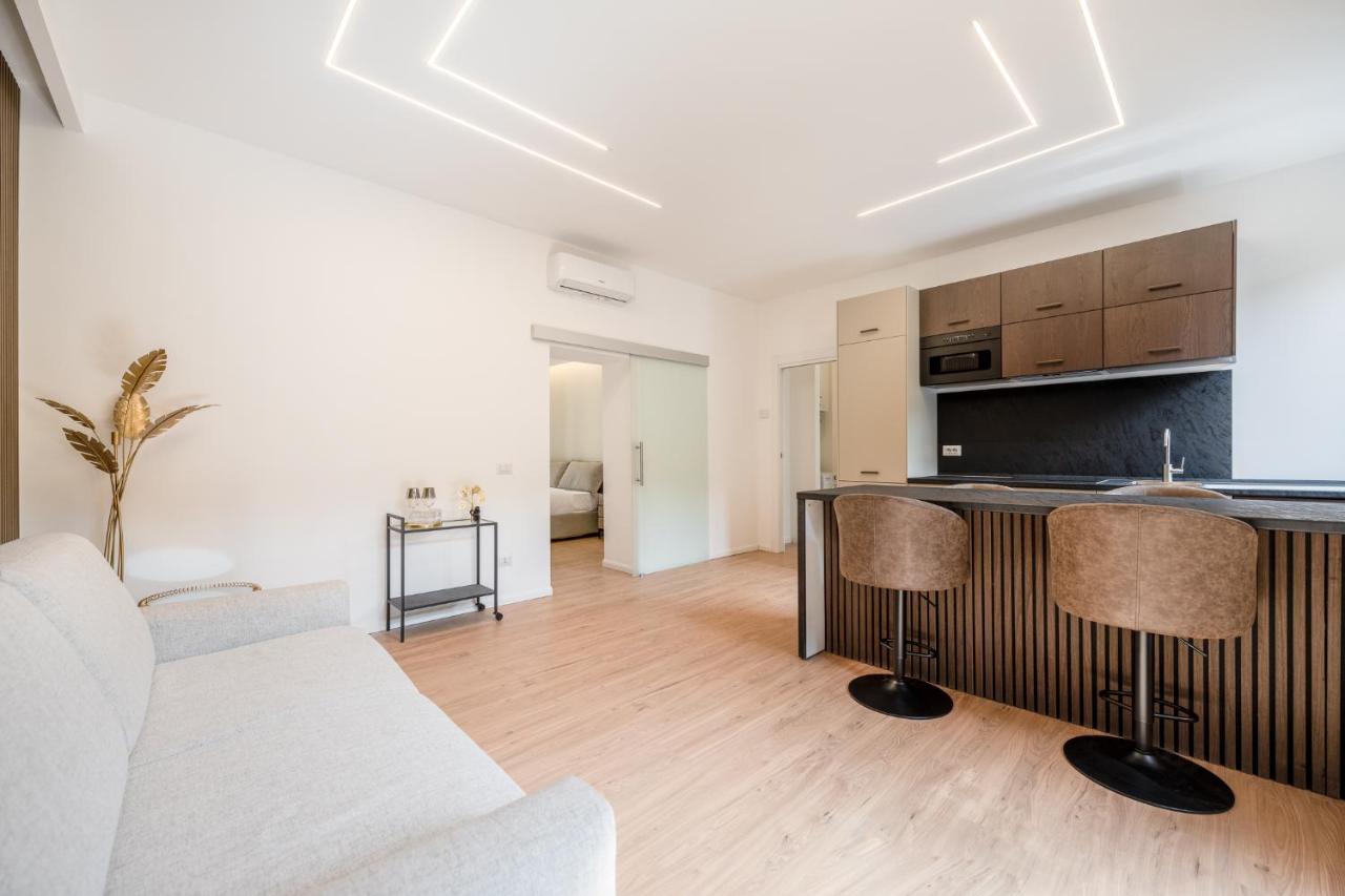 Bilocale Moderno - City Center Milano Eksteriør bilde